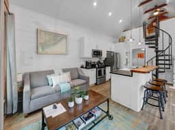 *1429 Cottage