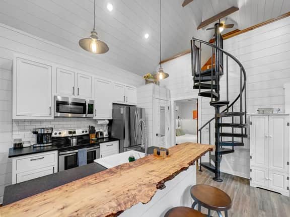 *1429 Cottage
