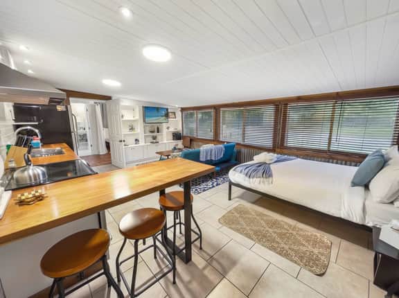 *1429 Island Hideout